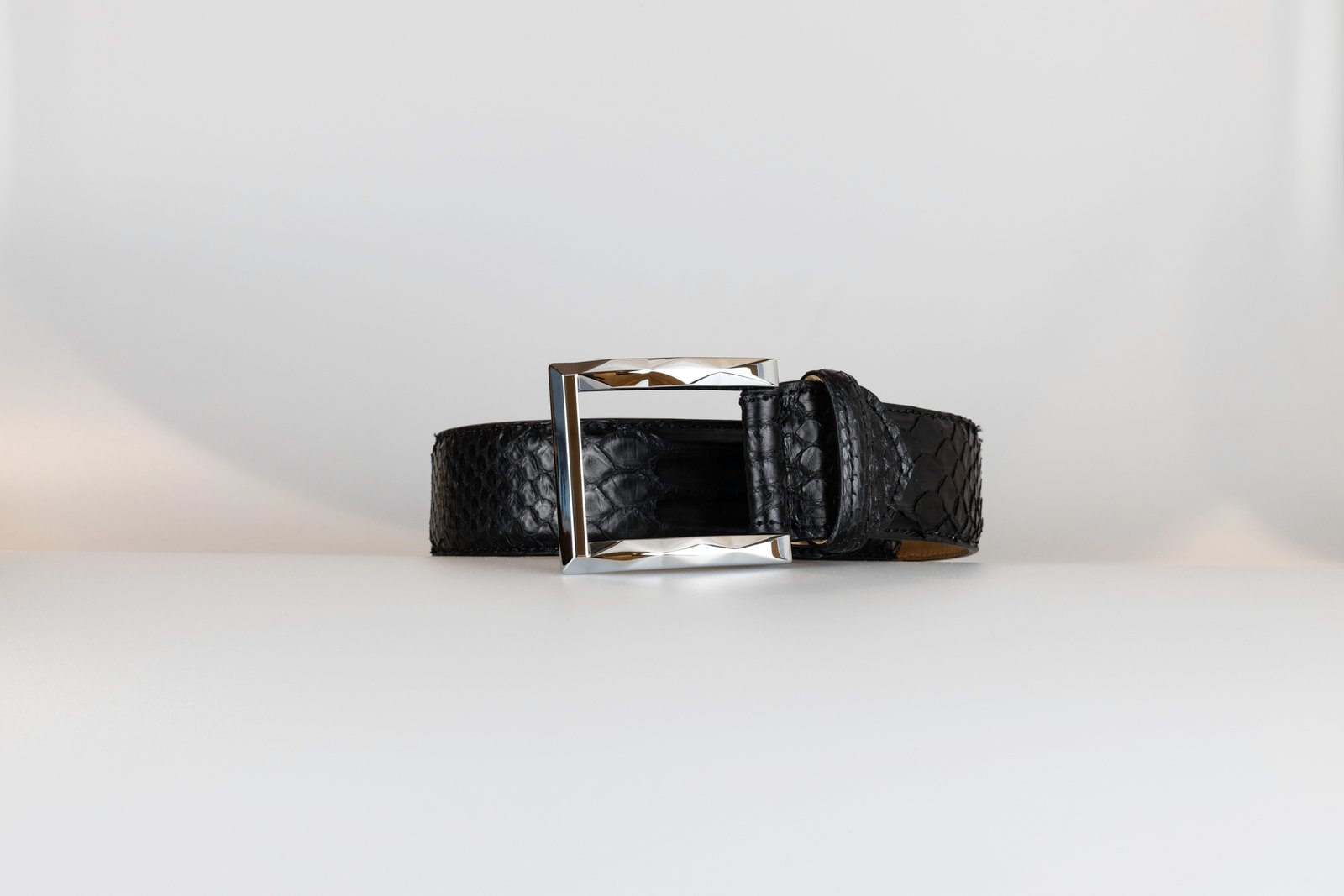 Nocte Diamond buckle